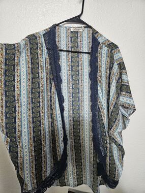 Super Cute Kimono Style Cardigan/shrug With Crochet Lace Trim